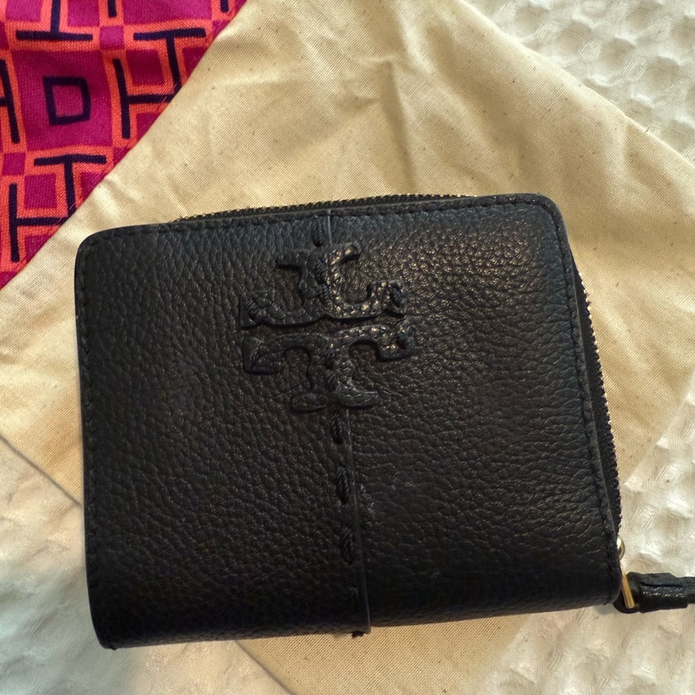 Tory Burch Black Leather Wallet